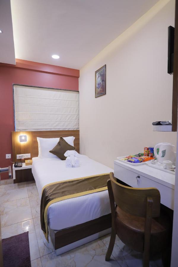 The Avenue Hotel Ballygunge Колката Екстер'єр фото